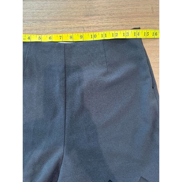 Monteau Scalloped Short Shorts - Picture 7 of 8